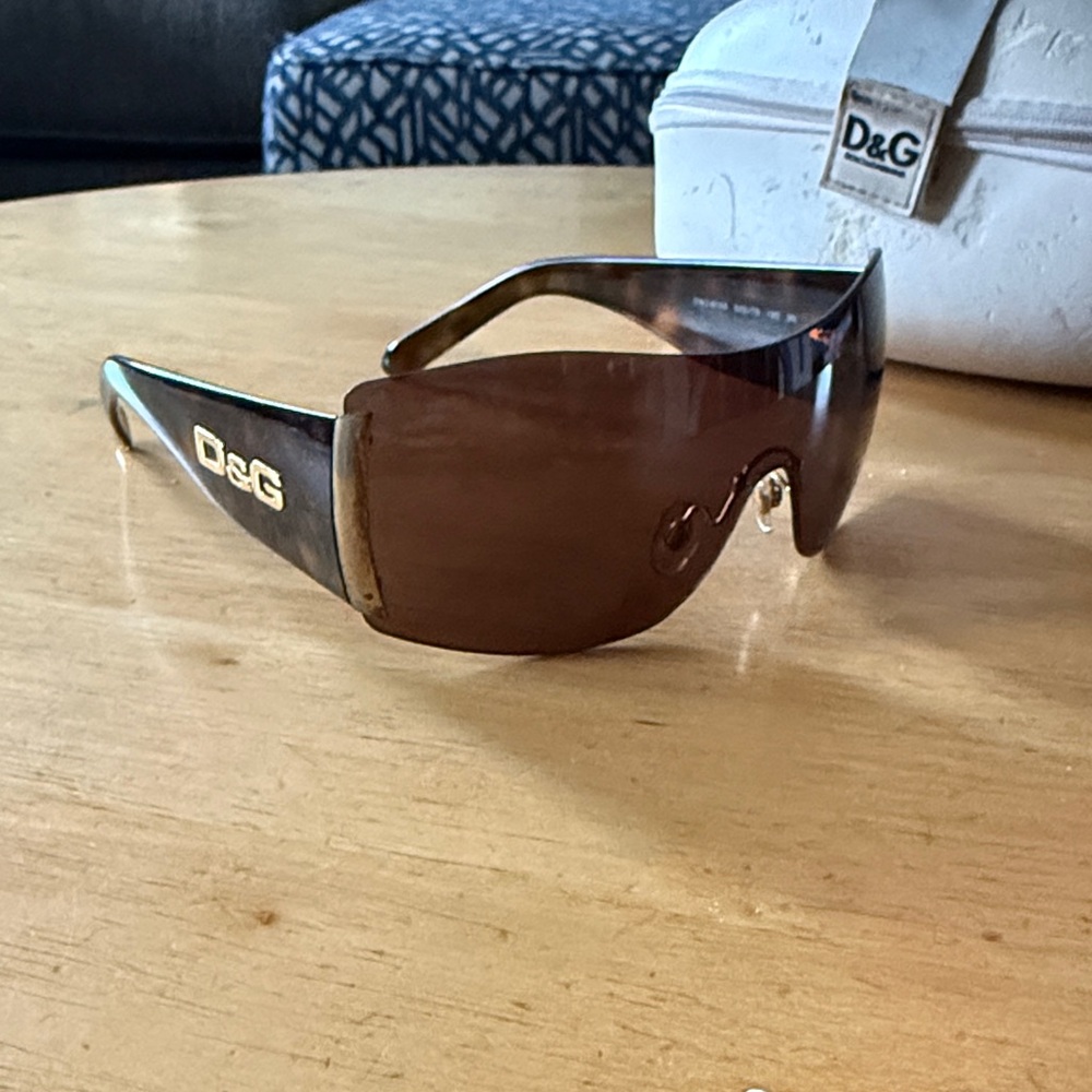 D&G Sunglasses with Tortoise print